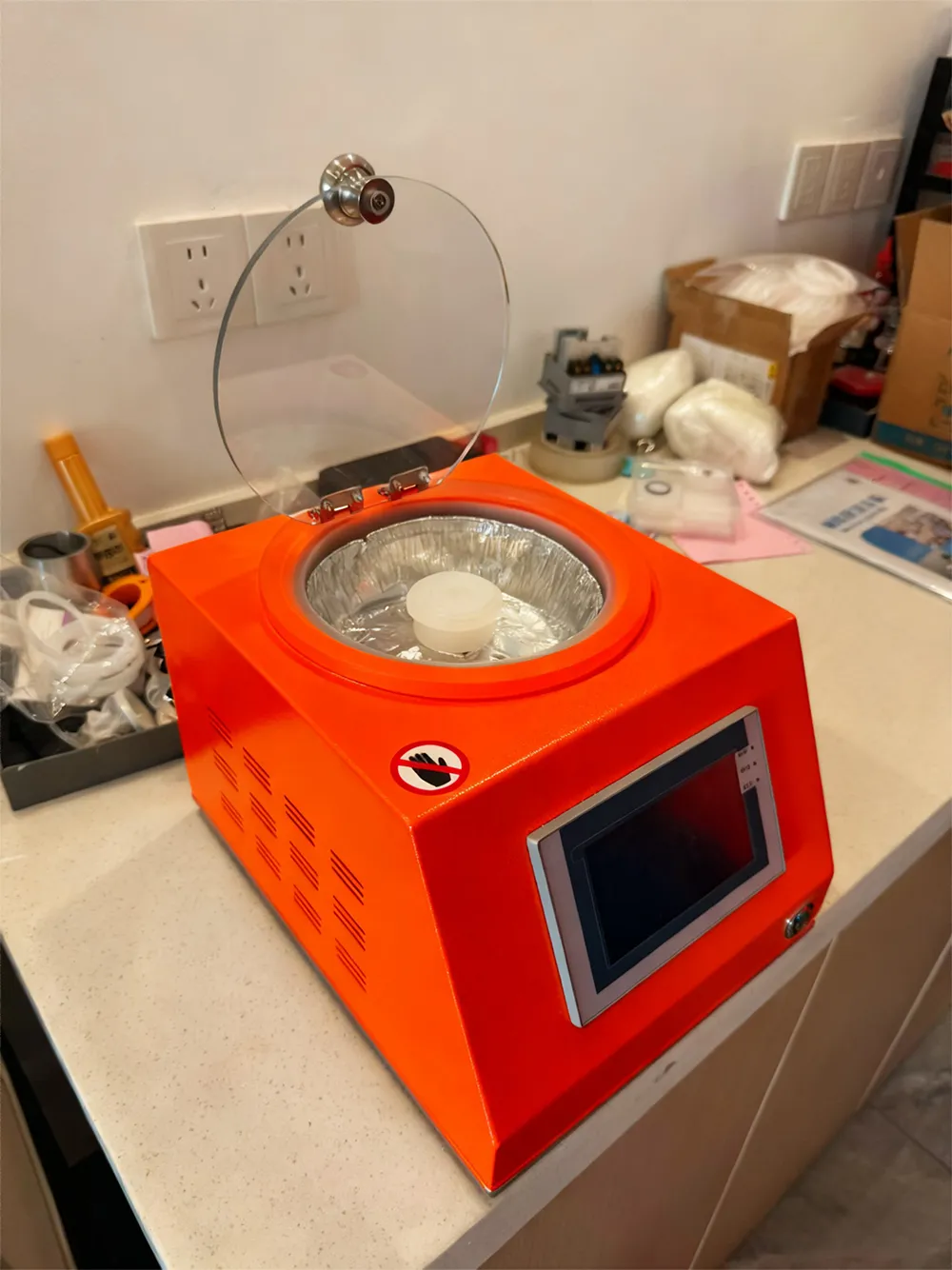 智能型匀胶机 (1).jpg 智能型匀胶机 (1).jpg